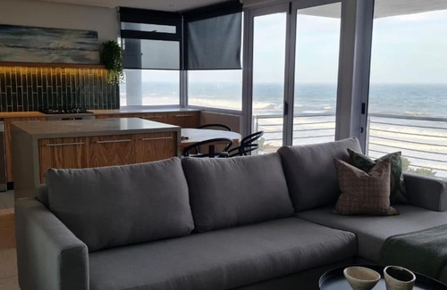 Shaka's Rock Apartment | 25 Chaka's Cove