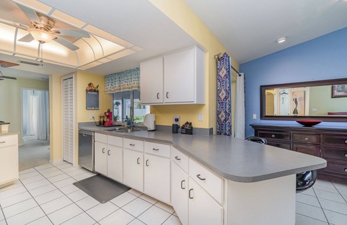 Caloosahatchee Villa | 25% Fall Discount! Heated Pool! Close To Everything!