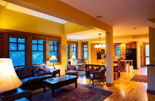 Copper Mountain Village House | 25% Off April Dates - Spring Skiing At It's Best!