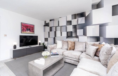 Manchester House | 25% Off for Long Stays @ Spacious & Modern Home