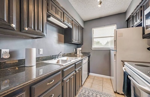 Irving Apartment | 25% OFF I18 - Serene 2BD Condo HWY161/183 DFW South - I18