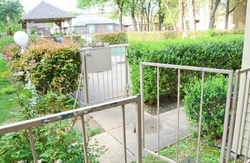 Irving Apartment | 25% OFF I20 - 2BD/2BA Pool HWY161/183 DFW South - Irving