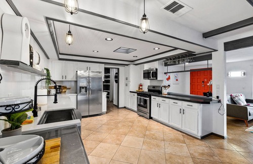 Racquet Club South House | 25% Off Oct 23-26! Amazing Amenities -Pool/Hot Tub