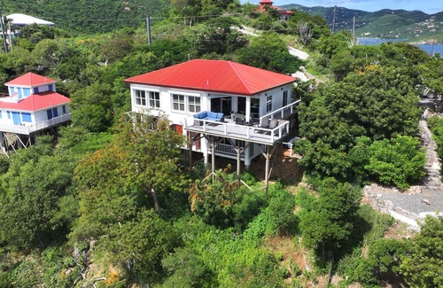 Estate Enighed Villa | 25% off October. Relax and fall asleep to the sound of the ocean! 🌊