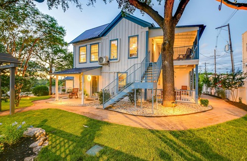 Marble Falls House | 25% Off October! Travis Suite In Downtown