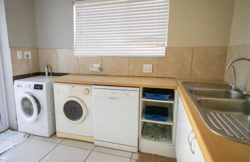Struisbaai Apartment | 25 ON Main Struisbaai