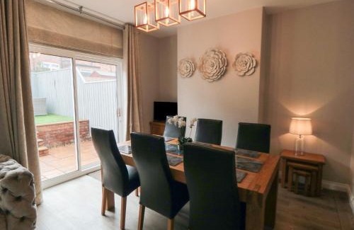 Scarborough House | 25 Victoria Park Avenue