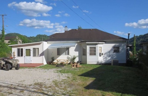 Williamson House | 250 yards from trail 10 (Hatfield & McCoy Trails)