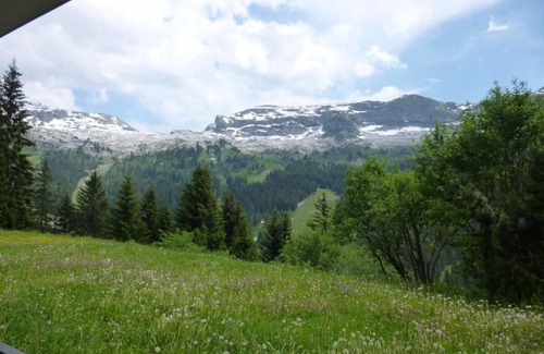 Flaine Apartment | 250m from ski slopes, 3rd floor, balcony, tv, ski locker, 25m², Flaine