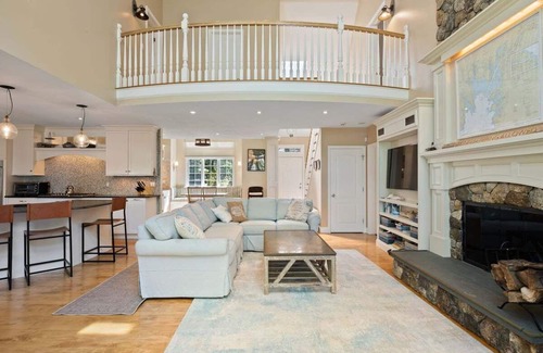 Cotuit House | 252-Co Clams & Shells High End Cotuit Waterfront, Pool & Dock, Bring your Boat!