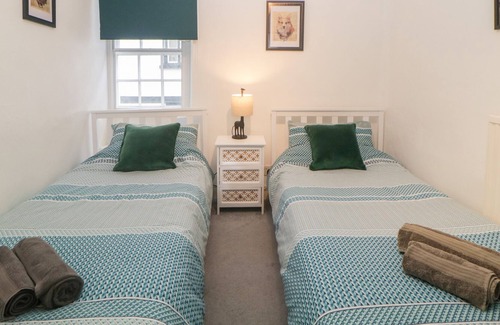Tavistock Cottage | 26 KING STREET, pet friendly, with open fire in Tavistock