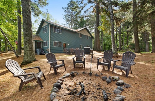 Manitowish Waters Cabin | 260 m² Cabin ∙ 4 bedrooms ∙ 14 guests