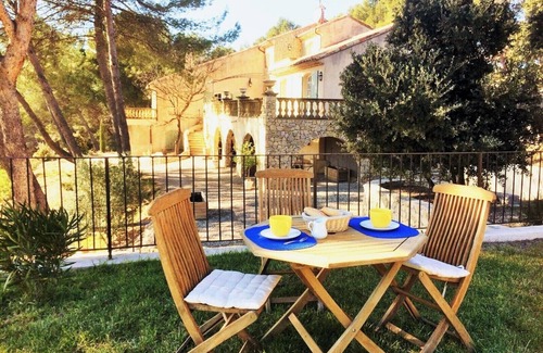 Rognes Villa | 260 M2 STONE HOUSE BETWEEN AIX-EN-PROVENCE AND LUBERON ON 2 HA LOT ,NATURAL POOL