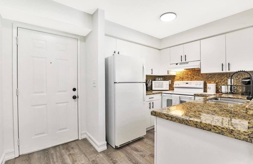 Boca Raton Apartment | 260A - Boca Retreat w/Pool, Parking, Near Evert Tennis & Shops