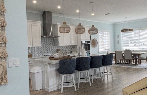 Fort Myers Beach House | 261 Gorgeous 6 Bedroom New Build w/Pool, Hot Tub