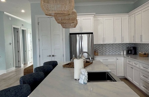 Fort Myers Beach House | 261 Gorgeous 6 Bedroom New Build w/Pool, Hot Tub