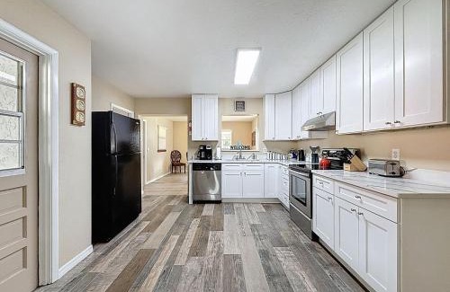 Tampa House | 2737 Bel Aire Circle