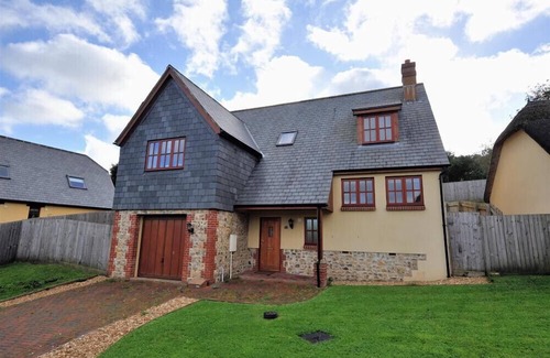 Lyme Regis Cottage | 28 Barnes Meadow
