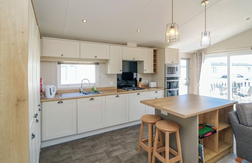 Cayton Cottage | 28 FINCH, family friendly, country holiday cottage in Cayton Bay