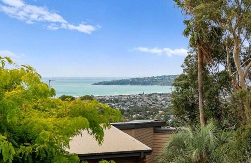 Dromana Apartment | 28 Jackson Way · Picture Postcard, Dromana