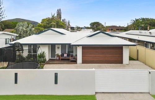 Marcoola House | 28 Lorraine Avenue