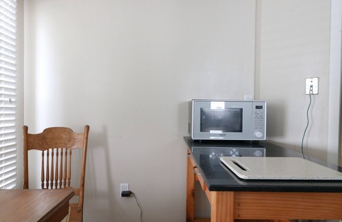 Chautauqua House | 28 Morris - Classic, centrally located cottage in Chautauqua Institution!