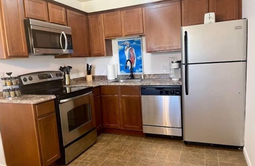Traverse City Apartment | 28 North Extended Stay Suites! pickleball, hot tubs and game room + pool tables