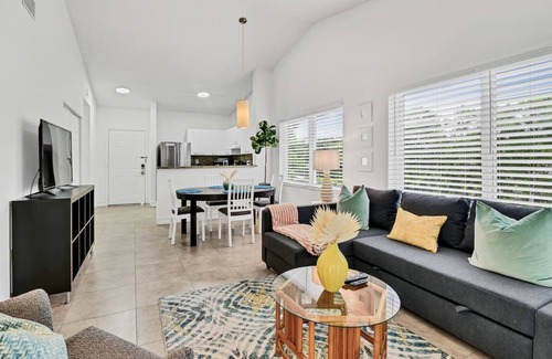 Mission Bay Apartment | 280C - Boca Retreat w/Pool, Parking, Near Evert Tennis & Shops