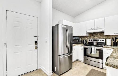 Mission Bay Apartment | 280C - Boca Retreat w/Pool, Parking, Near Evert Tennis & Shops