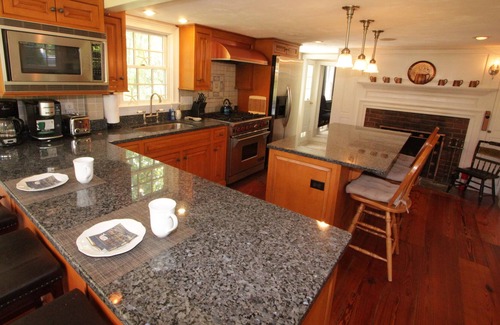 Barnstable House | 2828 Main Street SD2570