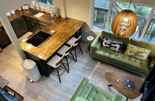 Kodiak Cabin | 2889 Pruitt Lane - The Shoreline Cabin - An Authentic Alaskan Retreat