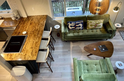Kodiak Cabin | 2889 Pruitt Lane - The Shoreline Cabin - An Authentic Alaskan Retreat
