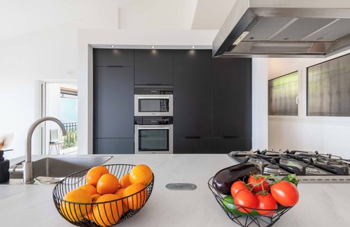Mandelieu-La-Napoule Villa | 289m² Villa – 4 Br Pool & Sea View