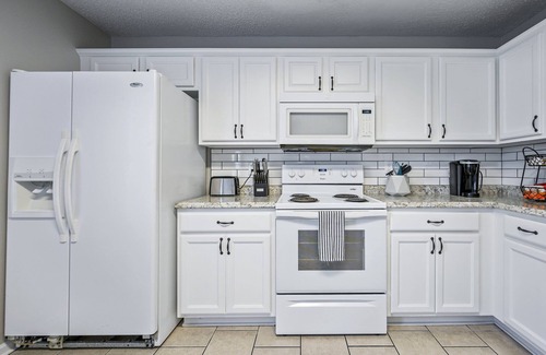 Cartersville House | 29 Middleton Court, Cartersville