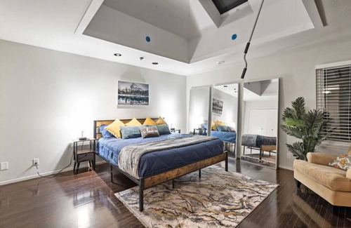 Sleepy Hollow House | 294) Perfect for large groups/ Salt water pool!