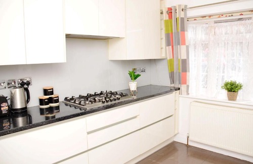 Stanwell House | (29EW-11) Dreams Serviced Accommodations- Staines/Heathrow