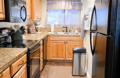 Flagstaff Condo | 2B/2B Condo close to Campus