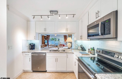 Imperial Golf Estates Condo | 2B/2B FABULOUS WATERFRONT NAPLES CONDO! ABBEY ON THE LAKE