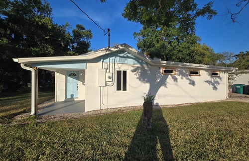 Daytona Beach House | 2B/2B less than 10 minutes from the beach - Newly Remodeled Home