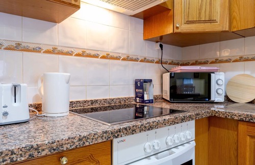 Los Abrigos Apartment | 2B Apartment Abrigos, Wifi and balcony