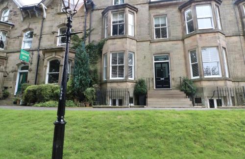 Buxton Apartment | 2B Cavendish Villas