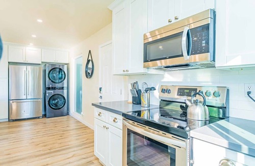 Altadena Apartment | 2b2b APT Close to Rose Parade and Pasadena Oldtown