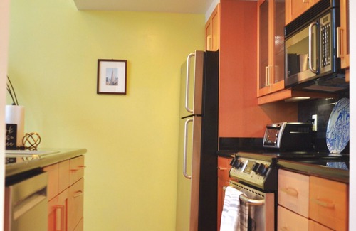 Downtown San Francisco Condo | 2b2b Sunny and Spacious Loft w/dedicated parking! SOMA city heart