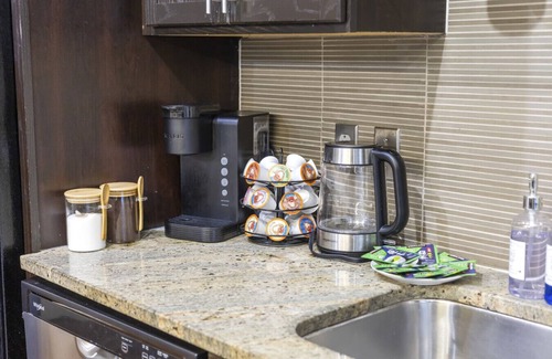 Downtown Dallas Apartment | 2BA|2BR Cozy & Comfort in Downtown Dallas