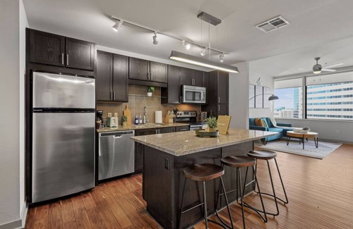 Downtown Dallas Apartment | 2BA|2BR Cozy & Comfort in Downtown Dallas