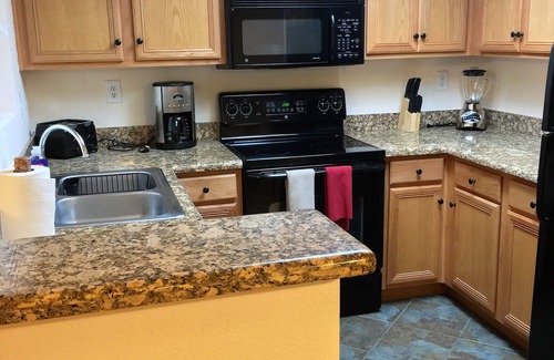 Glendale Condo | 2bd/1.25 bath, close to spring training stadiums, long term winter getaway