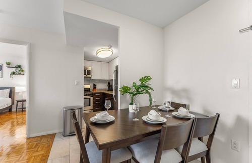 Longwood Apartment | 2bd/1.5ba Next to BU 3791