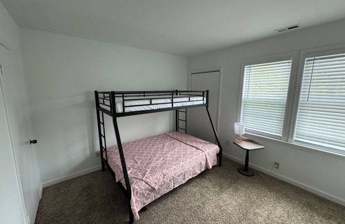 North End Apartment | 2bd/1ba Beach Apartment, perfect for families or groups!