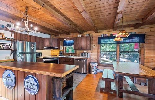 Hemphill Heights Cabin | 2BD 2BA Cozy Log Cabin, Easy Paved Access, View, Gas Log, Hot Tub, Wifi Pond