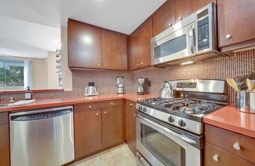 Palm Springs House | 2bd/2ba Townhouse with Stunning Mountain Views